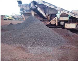 Vue partielle du site d’exploitation de la mine de fer...